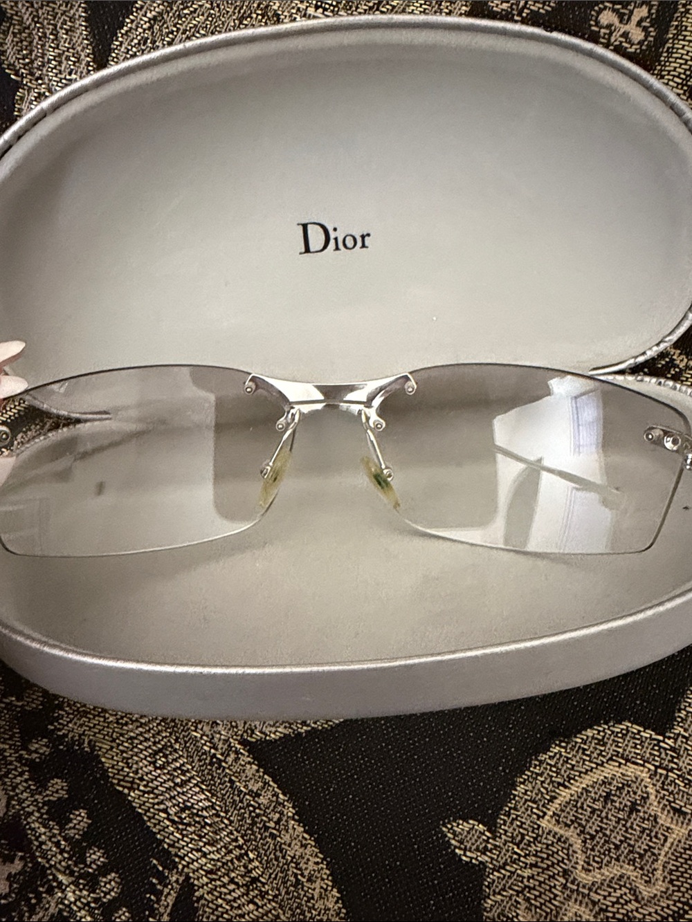 Authentic Dior Rimless Sunglasses in Clear and Silver - Picture 6 of 10